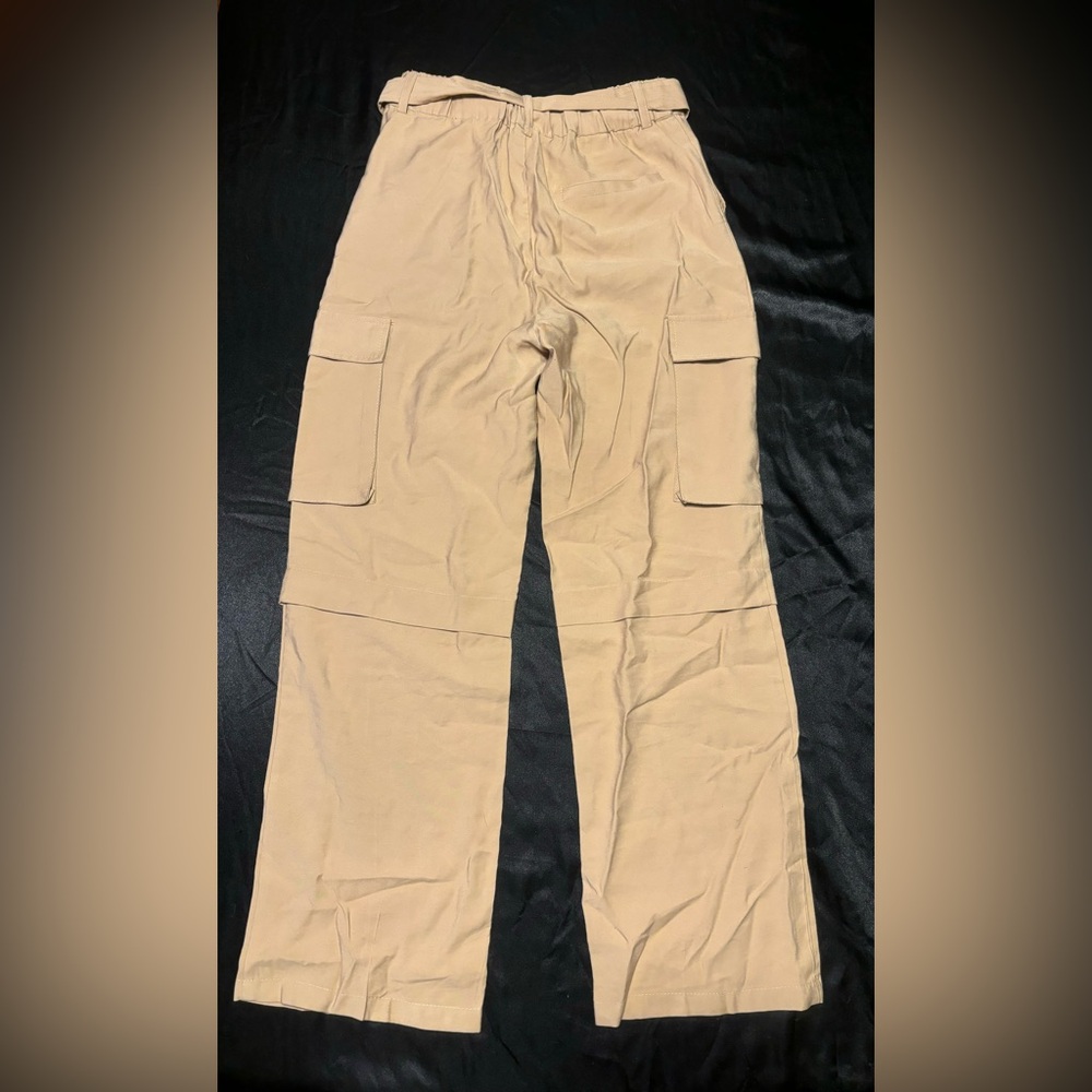 Forever 21 Beige Cargo Khaki Trousers